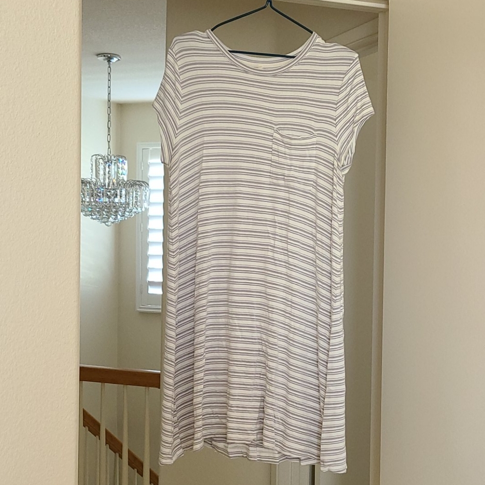 Women's Large T shirt Dress grey and white